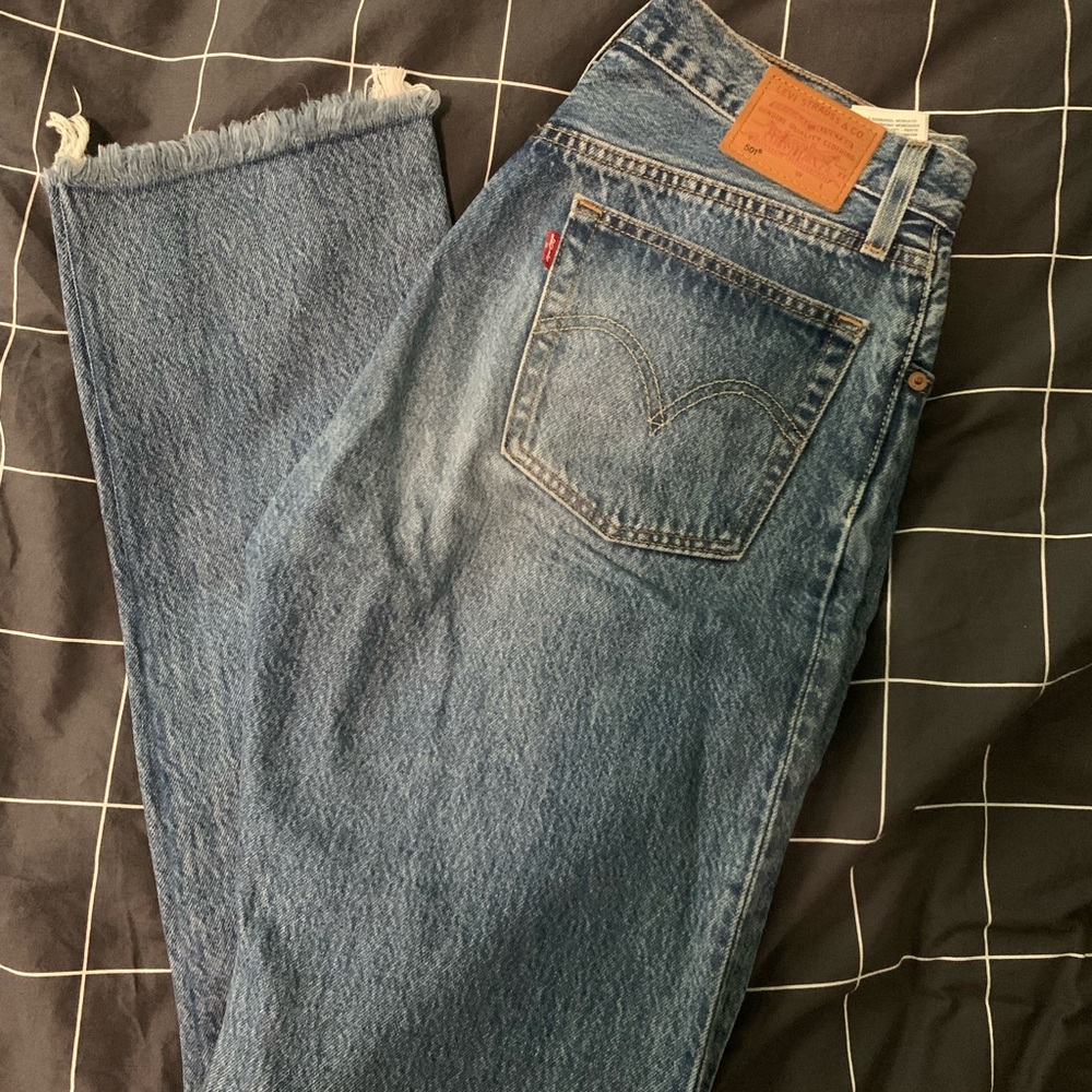 Levis 501 jeans size 27